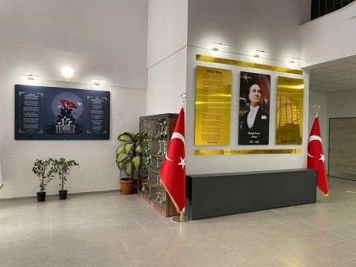Giriş Bekleme Alanı